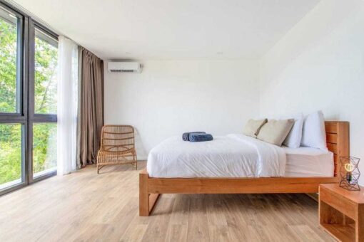 upstairs bedroom 2